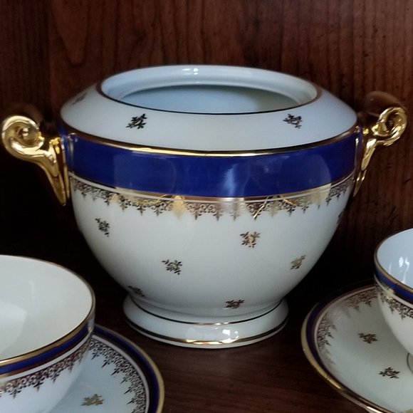 Limoges France Porcelain d'art & More ~ Sugar Bowl, Creamer, Cups and Saucers - Picture 11 of 16